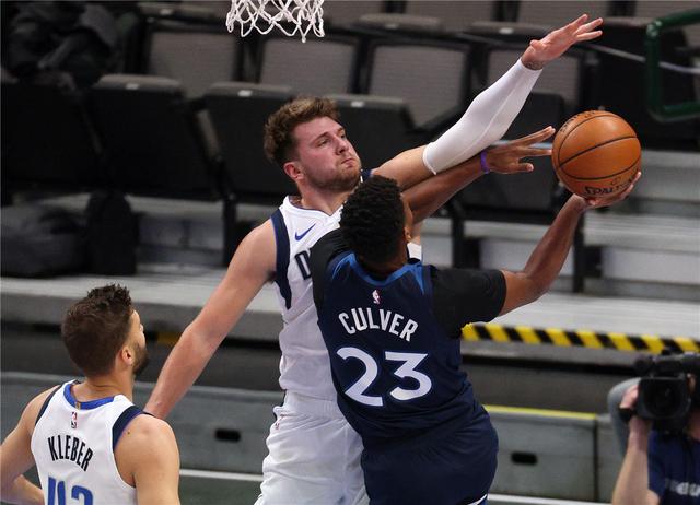 导致防守压 导致防守压