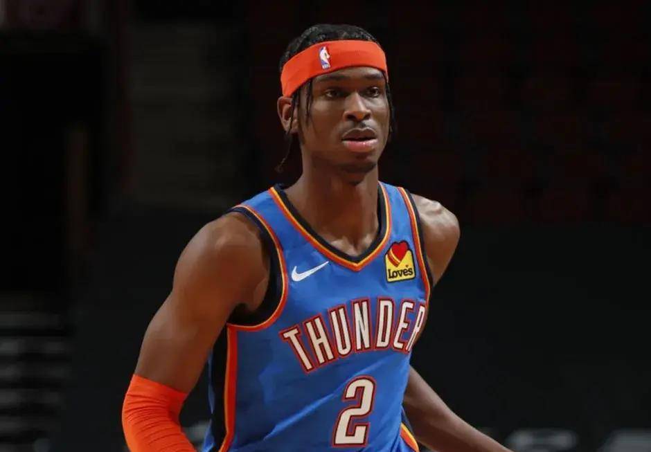 球将中场的 球将中场的